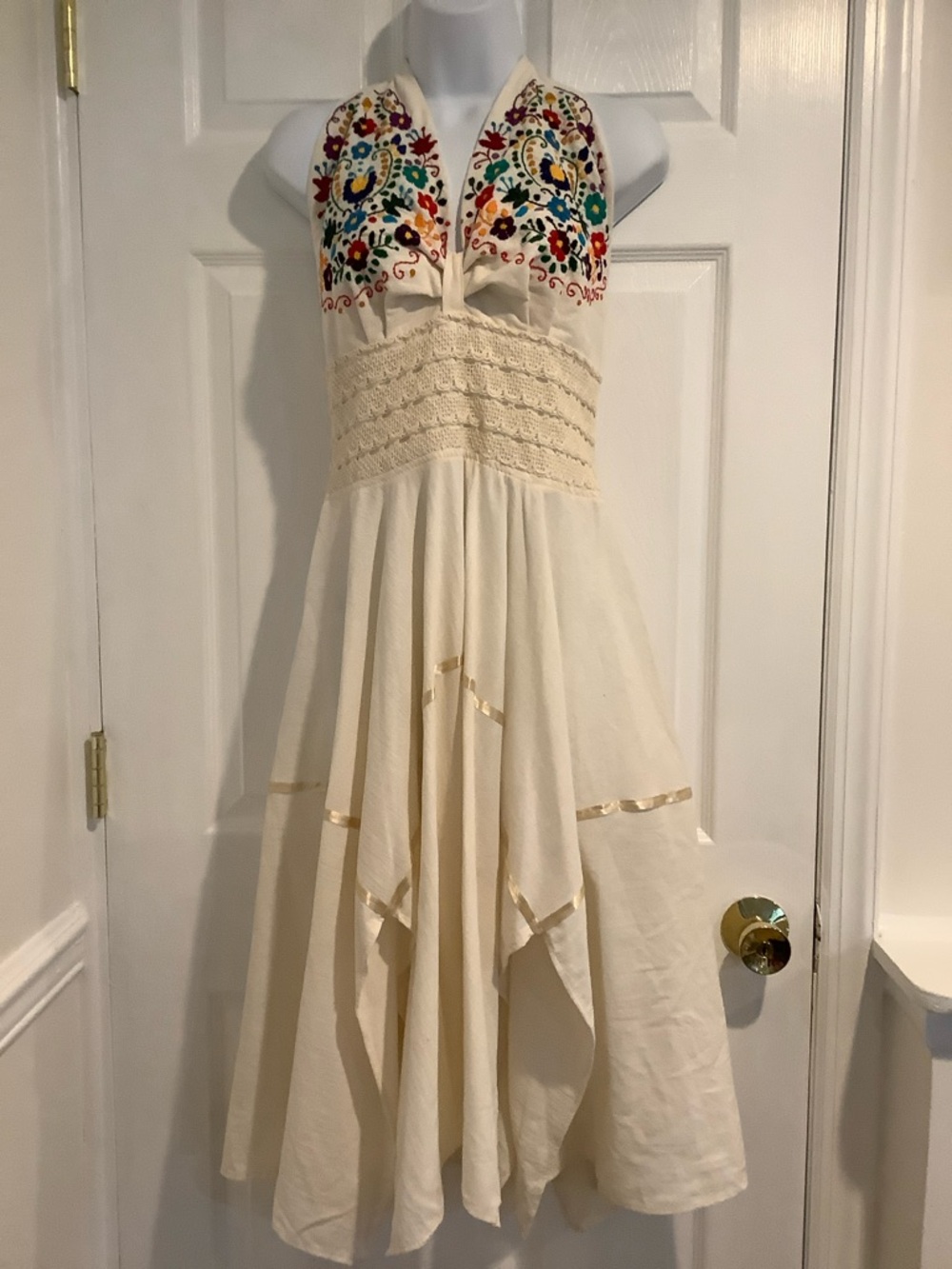 Vintage 80’s Mexican Floral Embroidered Cotton Handkerchief Halter Dress OS